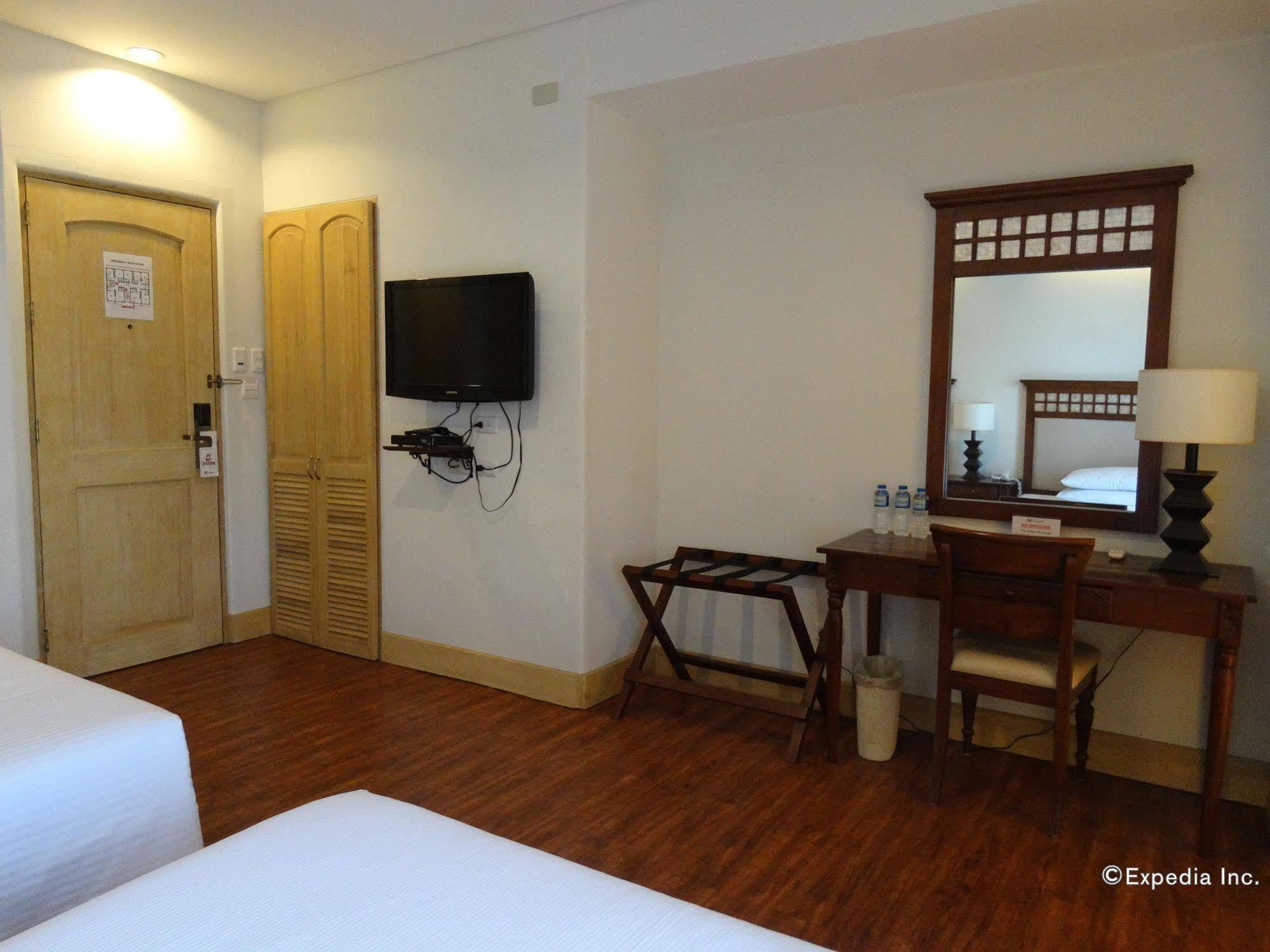 Hotel Emilia Davao City Buitenkant foto