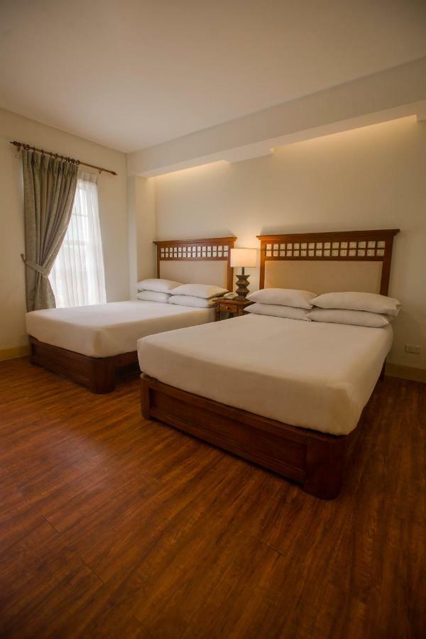 Hotel Emilia Davao City Buitenkant foto